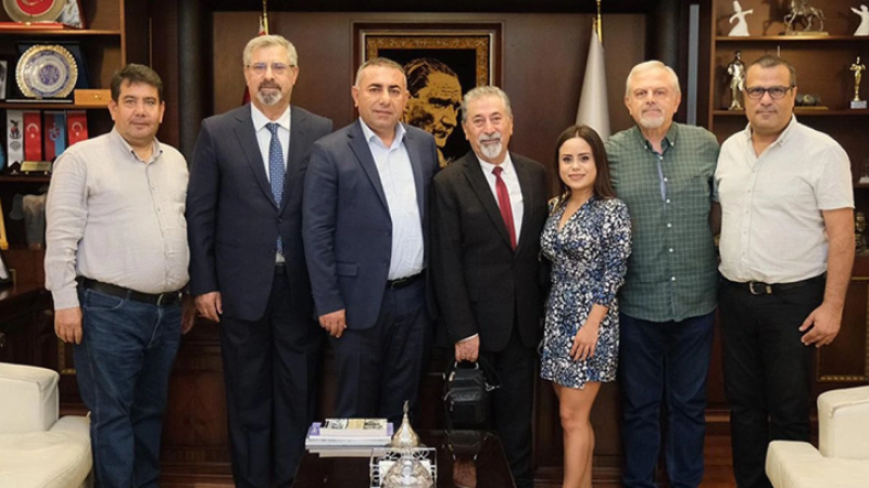 Büyükşehir Belediyesi’nden Güney Eğitim Vakfı’na Teşekkür Ziyareti