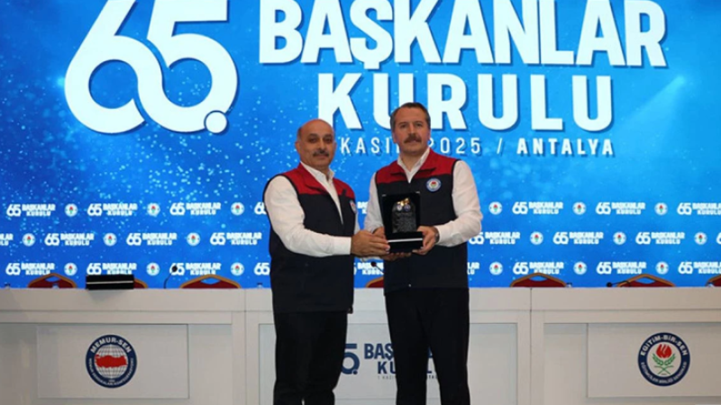 Eğitim Bir Sen Adana Heyeti, Antalya'dan Ödülle Döndü